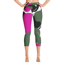 Load image into Gallery viewer, Fuchsia Camo - Active Capri Leggings