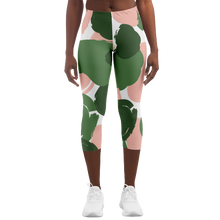 Load image into Gallery viewer, Pretty Muted Camo Print Active Capri